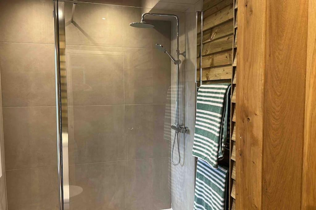 Вилла Beautiful Cotswold Couples Retreat Буртон-он-те-Уотер Экстерьер фото